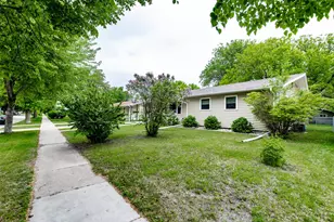 509 Cedar Ln, Moorhead, MN 56560 - Photo 4