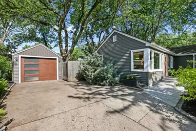 8508 Fremont Avenue S, Bloomington, MN 55420 - Photo 4