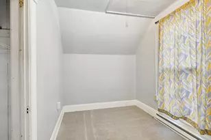 303 W 4th St, Duluth, MN 55806 - Photo 10