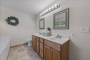 17672 Kettering Trail, Lakeville, MN 55044 - Photo 38