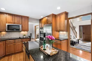 10954 Yukon Ave S, Bloomington, MN 55438 - Photo 16
