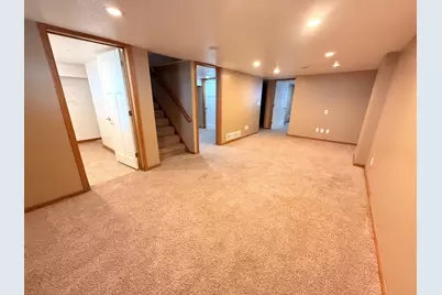1640 Montana Avenue E, Saint Paul, MN 55106 - Photo 26
