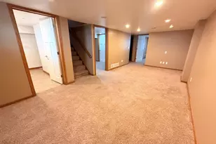 1640 Montana Ave E, Saint Paul, MN 55106 - Photo 26