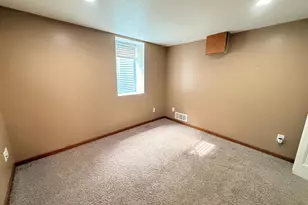 1640 Montana Ave E, Saint Paul, MN 55106 - Photo 30