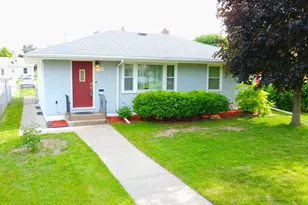 1640 Montana Ave E, Saint Paul, MN 55106 - Photo 1