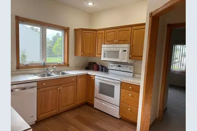 2084 Richway Lane SE, Owatonna, MN 55060 - Photo 8