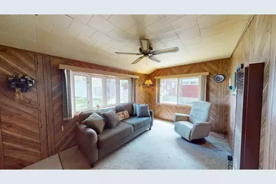 904 Clausen Avenue, Albert Lea, MN 56007 - Photo 12
