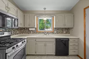 9199 Orchid Ln N, Maple Grove, MN 55369 - Photo 16