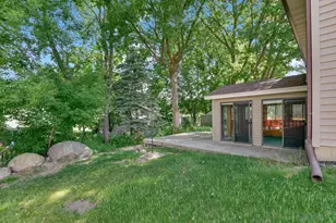 400 Interlachen Rd, Burnsville, MN 55306 - Photo 32