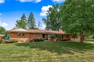 2918 Armour Terrace, Saint Anthony, MN 55418 - Photo 2