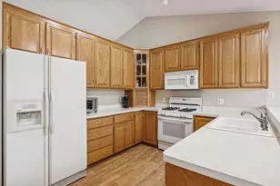 9487 Winslow N, Maple Grove, MN 55311 - Photo 18