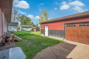 1020 S State St, Fairmont, MN 56031 - Photo 8