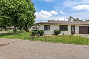 7905 85th Ct N, Brooklyn Park, MN 55445 - Photo 20