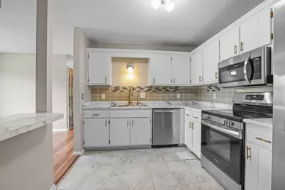 7905 85th Court N, Brooklyn Park, MN 55445 - Photo 6