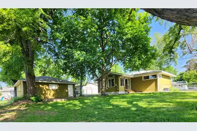 2819 Nash Road, Brooklyn Center, MN 55430 - Photo 2