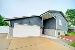 15614 Heywood Way, Apple Valley, MN 55124 - Photo 32
