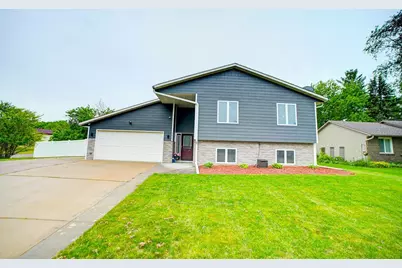 15614 Heywood Way, Apple Valley, MN 55124 - Photo 2