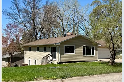 911 2nd Avenue S, Buffalo, MN 55313 - Photo 2