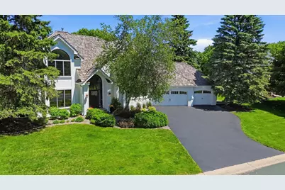 10368 Bluff Road, Eden Prairie, MN 55347 - Photo 52