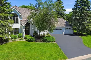 10368 Bluff Rd, Eden Prairie, MN 55347 - Photo 52