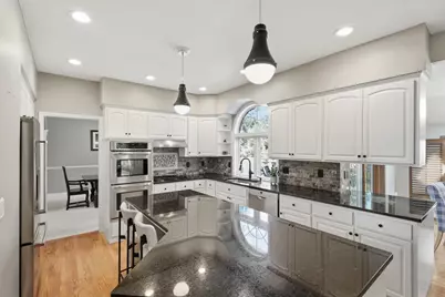 10368 Bluff Road, Eden Prairie, MN 55347 - Photo 2