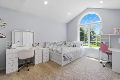 10368 Bluff Road, Eden Prairie, MN 55347 - Photo 28