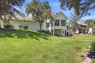 10368 Bluff Rd, Eden Prairie, MN 55347 - Photo 46