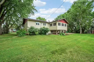 360 Sophia Ave, Hamburg, MN 55339 - Photo 36