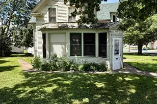 400 W Main St, Belle Plaine, MN 56011 - Photo 2