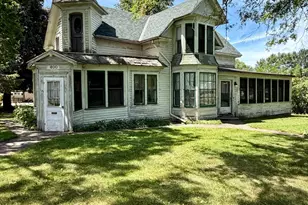 400 W Main St, Belle Plaine, MN 56011 - Photo 1