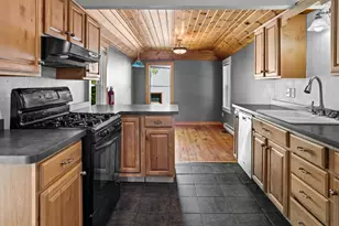 335 9th Ave S, Fargo,  58103 - Photo 18