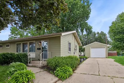 833 9th Avenue SW, Faribault, MN 55021 - Photo 4