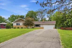 2115 Toledo Ave N, Golden Valley, MN 55422 - Photo 2