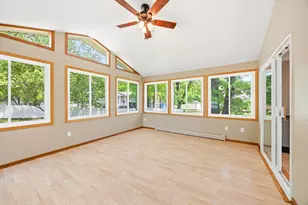 1065 Jorgenson St SE, Hutchinson, MN 55350 - Photo 10