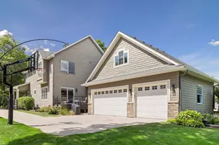 238 Broadway Ave N, Wayzata, MN 55391 - Photo 48