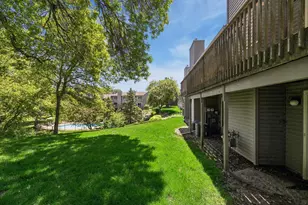 2666 Mackubin St, Roseville, MN 55113 - Photo 26