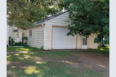 714 6th Avenue NE, Waseca, MN 56093 - Photo 2