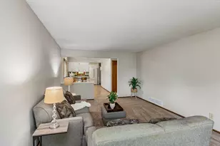 1493 Arundel St, Saint Paul, MN 55117 - Photo 6