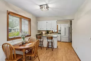 1493 Arundel St, Saint Paul, MN 55117 - Photo 8