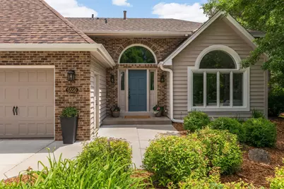 5550 Chatsworth Street N, Shoreview, MN 55126 - Photo 2