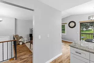 919 Greenhaven Dr, Vadnais Heights, MN 55127 - Photo 12