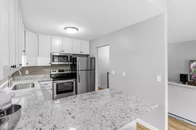 919 Greenhaven Drive, Vadnais Heights, MN 55127 - Photo 6
