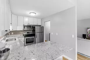 919 Greenhaven Dr, Vadnais Heights, MN 55127 - Photo 6