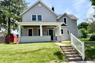 455 9th St, Red Wing, MN 55066 - Photo 2