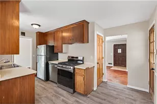 6330 Perry Ave N, Brooklyn Center, MN 55429 - Photo 8