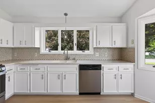 1278 Windcrest Ave, Eagan, MN 55123 - Photo 10