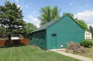 416 E Division St, Elbow Lake, MN 56531 - Photo 8