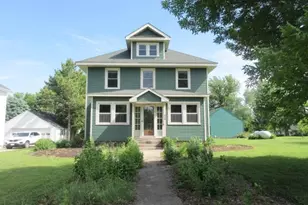 416 E Division St, Elbow Lake, MN 56531 - Photo 2