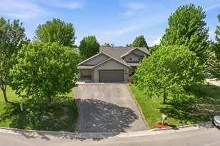 1705 Richland Ave SW, Willmar, MN 56201 - Photo 2