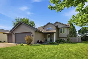 1705 Richland Ave SW, Willmar, MN 56201 - Photo 1